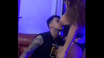 Preview 1 of Father Moder Sex Beti Com - LE MUEVO LA TANGA Y TERMINAMOS TENIENDO SEXO