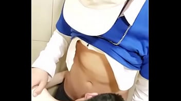 Preview 2 of Sunny Leone Video 2gb - 厕所偷拍，吃大鸡巴，口射