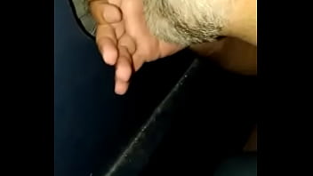 Preview 4 of Xxx Dio Video - Chupando no Glory Hole e Ela assistindo