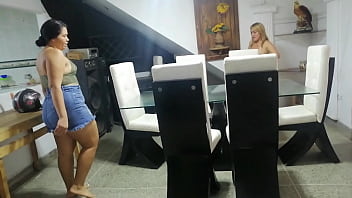 Preview 1 of Rendon Greeicy - 1 PARTE DESPUES DE UN BUEN ASEO NO PUEDE FALTAR UNA FOLLADA LESBICA