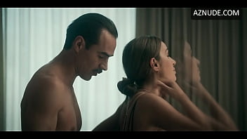 Preview 3 of Double Panetretion - Oscuro Deseo 02x07 - Catherine Siachoque