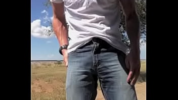 Preview 1 of Sune Leune Movei Xxx - Roadside jeans pissing