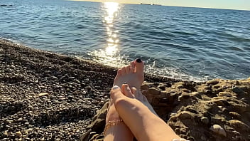 Preview 1 of 10girls 1 Boy - Mistress Lara plays with her feet and toes on the beach