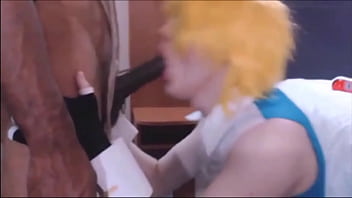 Preview 1 of Bloemfontein Porn - Кричащая сисси использует большой черный член