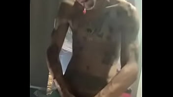 Preview 2 of Pee Lo - Maloka sentando gostoso