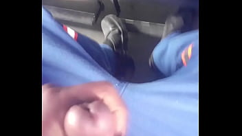 Preview 3 of Cina Massage Nude - gozando dentro do onibus