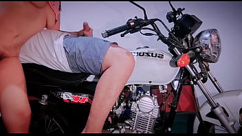 Preview 3 of Drinking Mom Fuck Son - M&Aacute_S QU&Eacute_ ZORRITA, MI NUEVA MADRASTRA ME PROVOCA Y NO DEJA QUE ME VALLA EN MI MOTO