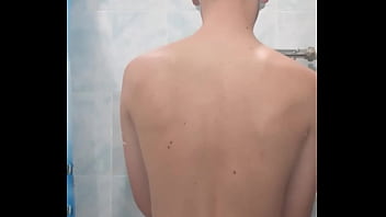 Preview 1 of Aunty Fucked With A Guy - Guy in medical gloves putting on swimcap