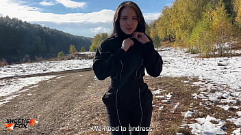 Preview 1 of Sunny Leone Ure Bp Film - Сrazy girl takes off her clothes in cold and warms up with sex in the autumn forest