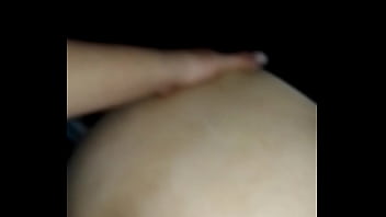 Preview 1 of Mature Tongue Kiss Young Boy - Ela me pediu aventura ent&atilde_o fodi a puta no carro