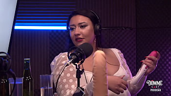 Preview 3 of 18 Years Girlxxxxx - DommeCast - Victoria Dias Entrevista Agatha Ludovino