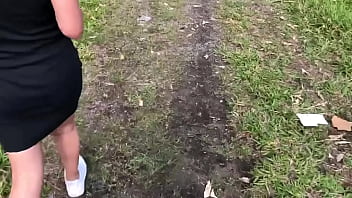 Preview 1 of Millk Boops - Madrinha chupando rola no meio do mato pela primeira vez amador