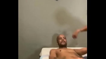 Preview 3 of Mom Raped Dad - Troquei ideia com cara da oficina meti e mamei ele gostoso