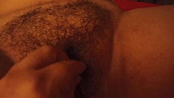Preview 4 of Eva Notty Christmas - Mi compadre me acaricia Mi co&ntilde_o peludo antes de depilarme