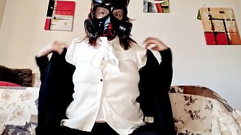 Preview 1 of Hot Sex Massage Korea - Orgasmo con super fetish maschera antigas pronto a godere insieme a me