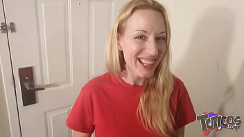 Preview 1 of Ayah Tiri Jepang - Skinny blonde white chick w/ big tits sucks black cock with amazing skills