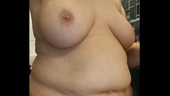 Preview 3 of Xxx Bf Videos 9 - Hausfrau mit dicken Titten und fettem Bauch