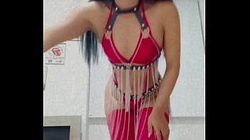 Preview 4 of Idian Village Sex - Que  tal me queda el rojo?