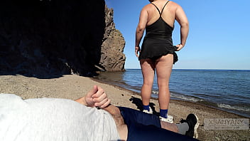 Preview 2 of New Black Fulking Watching Video - The stranger shocked the exhibitionist on the sea beach - XSanyAny