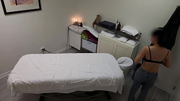 Preview 1 of Muslim Sexyvideos - Petite Japanese girl was seduced,  and fucked twice during massage