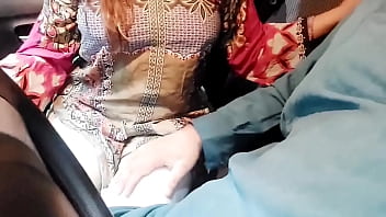 Preview 1 of Meme Uju - INDIAN REAL GIRLFRIEND BOYFRIEND ANAL SEX IN CAR WITH CLEAR HINDI AUDIO