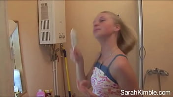 Preview 2 of Toui69 Com Sex - Sweet Sarah Fingering deeply in comport room