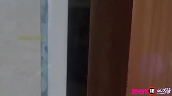 Preview 1 of Tusaycom Porn Hube - Hermanastra  caliente monta la polla de padrastro pervertido que la pilla masturbandose