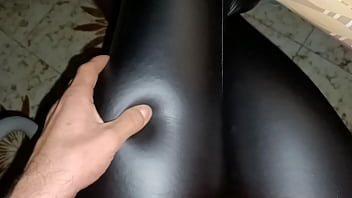 Preview 4 of New Deuda Songs - Touch My leather leggings