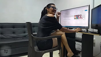 Preview 1 of Brazzers Mom Yoga Class Sex - la doctora sherley me hace un chequeo muy intimo parte 1