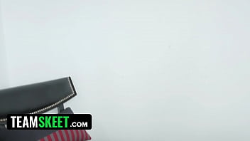 Preview 4 of Aidra Fox Ryan Madison - TeamSkeet - Big Assed Curvy Babe Daisy Stone Takes Hot Stud&#039_s Big Throbbing Cock From Behind