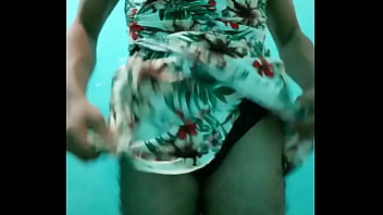 Preview 2 of Cam Girls Live - Con vestido