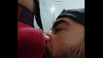 Preview 2 of Hot Sauce Cut - SEDUZINDO O PORTEIRO DO PR&Eacute_DIO ( COMPLETO NO RED)