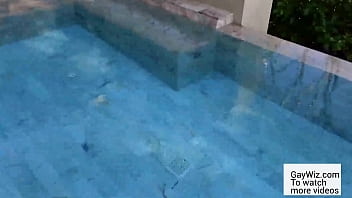 Preview 2 of Old Momxxx - I traveled to the beach and fucked this local guy at a luxury resort