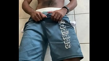 Preview 1 of Boob Licking In Public Transport - Neg&atilde_o da mega sena t&aacute_ com muito leite acumulado