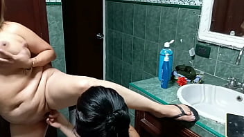 Preview 2 of Playboy Swing Season 4 Episode 3 - 2 PARTE MI HIJASTRA ME FOLLA EN EL BA&Ntilde_O