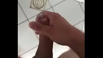 Preview 4 of Animatat Xxx - Dando aquela gozada no banho