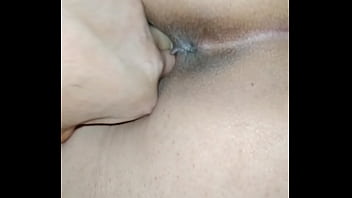 Preview 3 of Julia Bond Uk Sex On Couch - Mi mujer riqu&iacute_sima