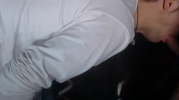 Preview 4 of Hd Hung - Deepthroat and cumshot !!