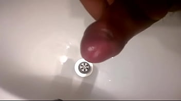 Preview 2 of Bro N Sis Blackmail - Pajita en el ba&ntilde_o