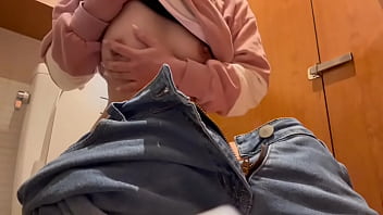 Preview 3 of Hija Xxn - 今日も隣でト◯レしてる人がいるのにオナニーしてやってはいけないことに興奮する女子◯生。