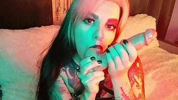 Preview 4 of Reyal Mamsun - Fucking awesome deep throat from ancient busty vampire girl