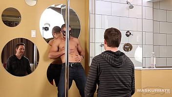Preview 1 of Hijda Seks - Uncut Muscle Wordhipped By Pascle - Alexander Fook - Maskurbate