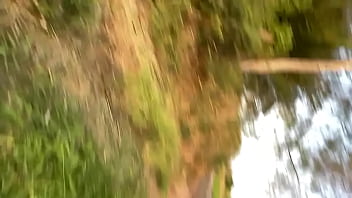 Preview 2 of Mizuki Bbw - Tirando a sunga e batendo punheta na beira do rio