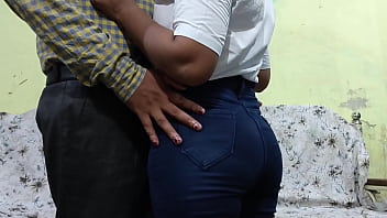 Preview 2 of Www Xnxx Stud Futtage Com - देसी लड़की का ऑफिस में पहला दिन था तो लड़की ने वर्क पूरा नहीं कर पाही तो बॉस ने ऑफिस में ही चोद दिया।हिंदी क्लियर वॉइस।