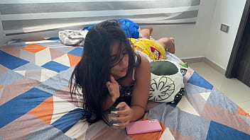 Preview 1 of Xxx Video Diter - Mi peque&ntilde_a hermanastra me ruega que la coja por el culo a cambio de un dinero que necesita.