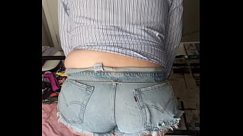 Preview 4 of Msaaj Video - Minha bunda shortinho entaladinho!