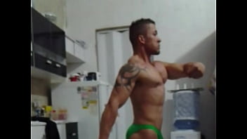 Preview 3 of Tall Lezza Lair - Vloog Prepara&ccedil_&atilde_o Fitness