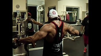 Preview 1 of Tall Lezza Lair - Vloog Prepara&ccedil_&atilde_o Fitness