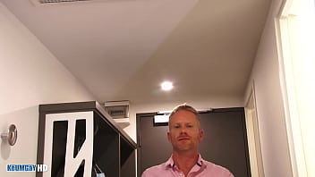 Preview 1 of Zon Zon - Handsome beautiful gym neighbour serviced in spite of himself.