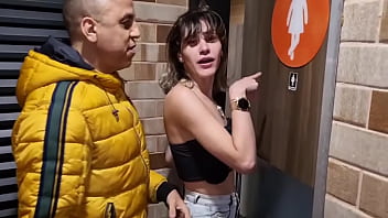 Preview 2 of Teen Tiny Xnxx - Realizei a fantasia da novinha de fuder no banheiro da lanchonete inteiro no Red